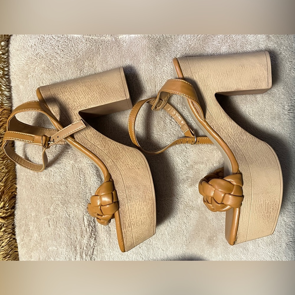 Yoki Tan block heels